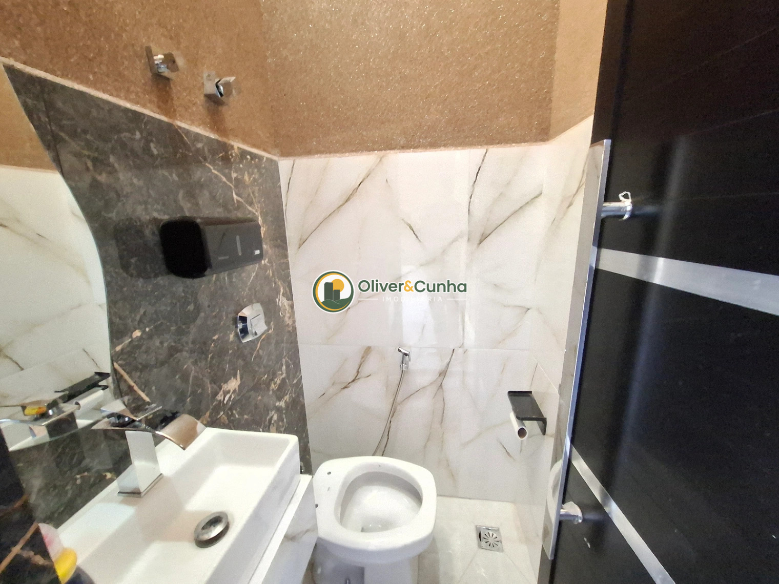 Casa à Venda - 3 Dormitórios e 1 Suíte - Santa Eliza, Votuporanga - Foto 4