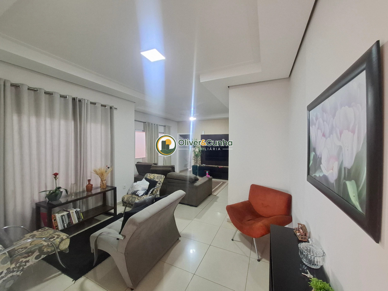 Casa à Venda - 3 Dormitórios e 1 Suíte - Chácara Aviação, Votuporanga - Foto 4