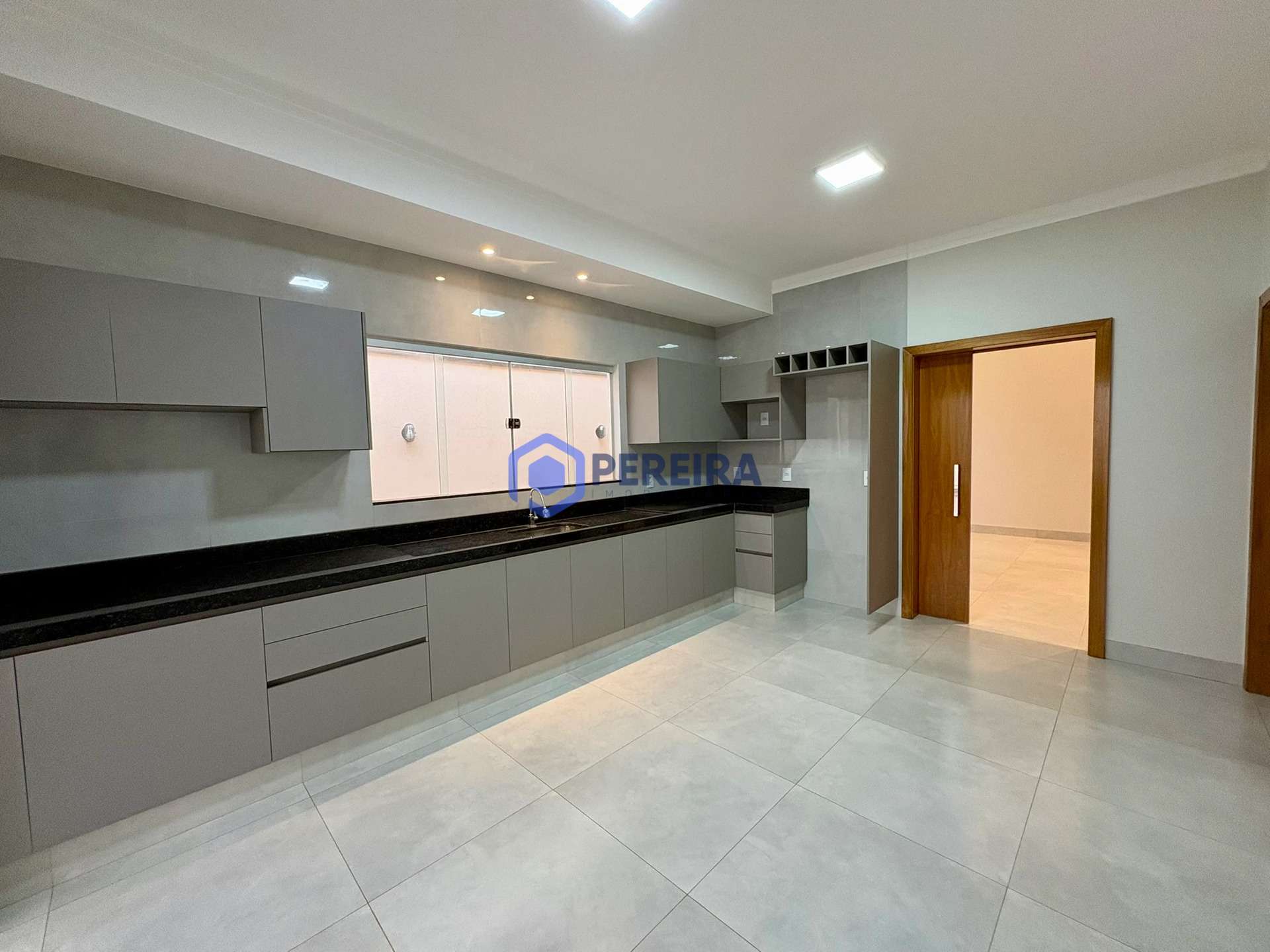 Casa à Venda - 3 Dorms e 1 Suíte - Jardim Baldissera, Votuporanga - Foto 4