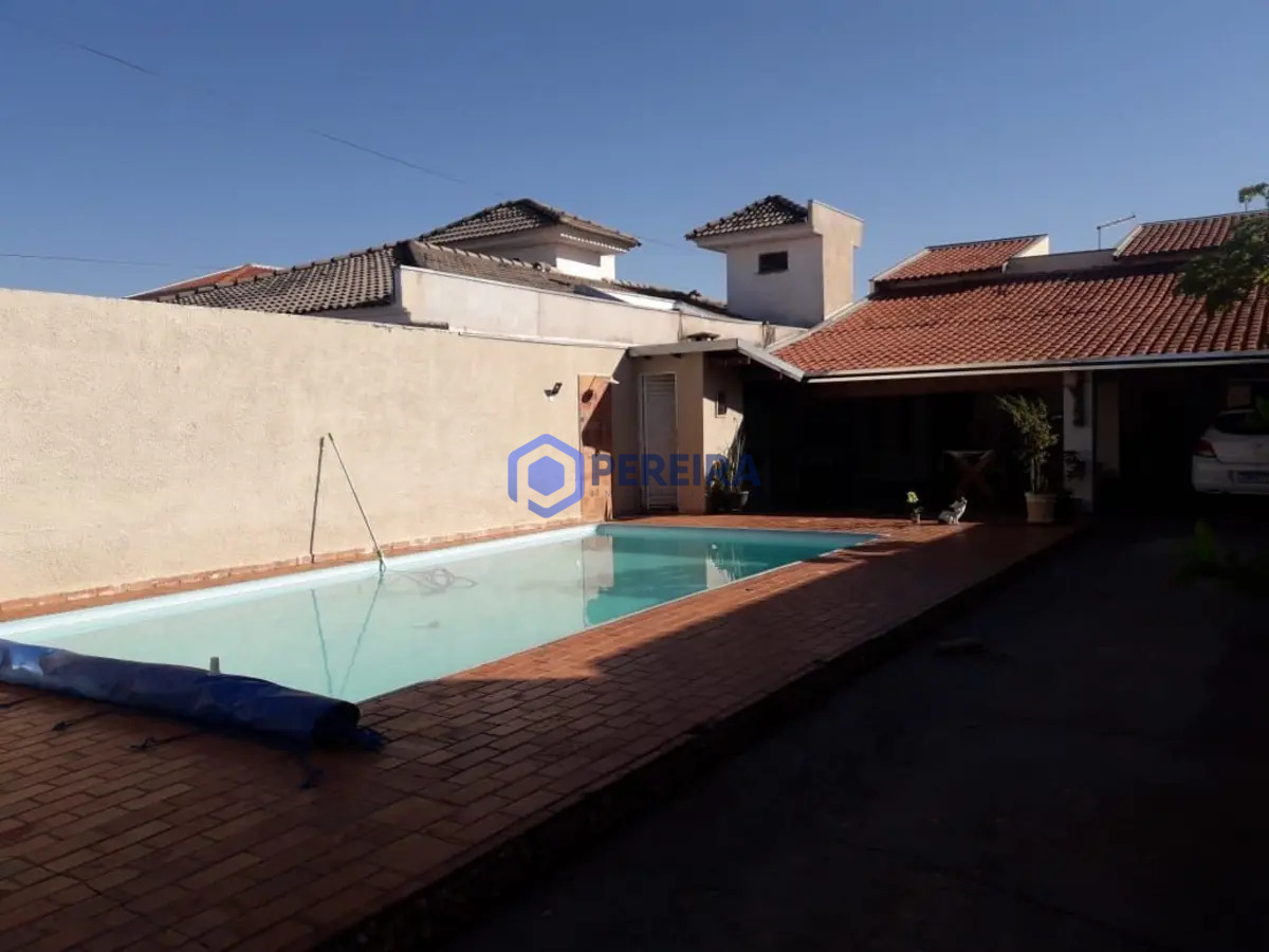 Casa à Venda com 2 Dormitórios - Jardim Alvorada, Votuporanga - Foto principal