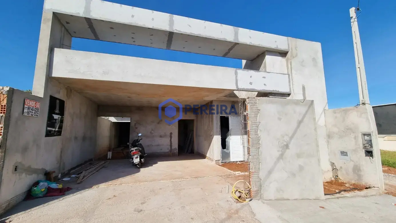Casa à Venda - 3 Dorms e 1 Suíte - Primeiro Distrito Industrial, Votuporanga - Foto principal
