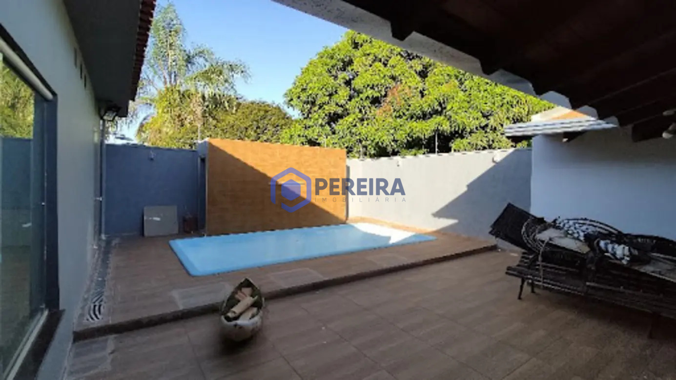 Casa encantadora à venda na Vila Paes - Foto principal