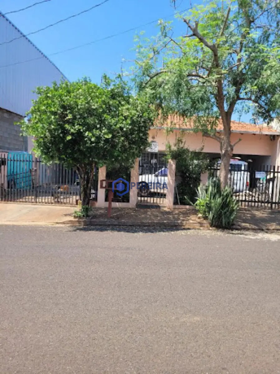 Casa com 3 dormitórios à venda, 105 m² por R$ 200.000,00 - Centro - Américo de Campos/SP - Foto principal