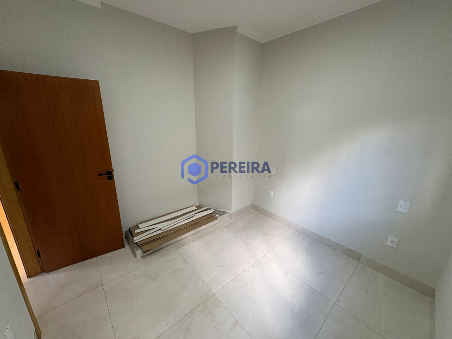Casa à Venda - 3 Dormitórios e 1 Suíte - Parque Residencial do Lago, Votuporanga - Foto 5