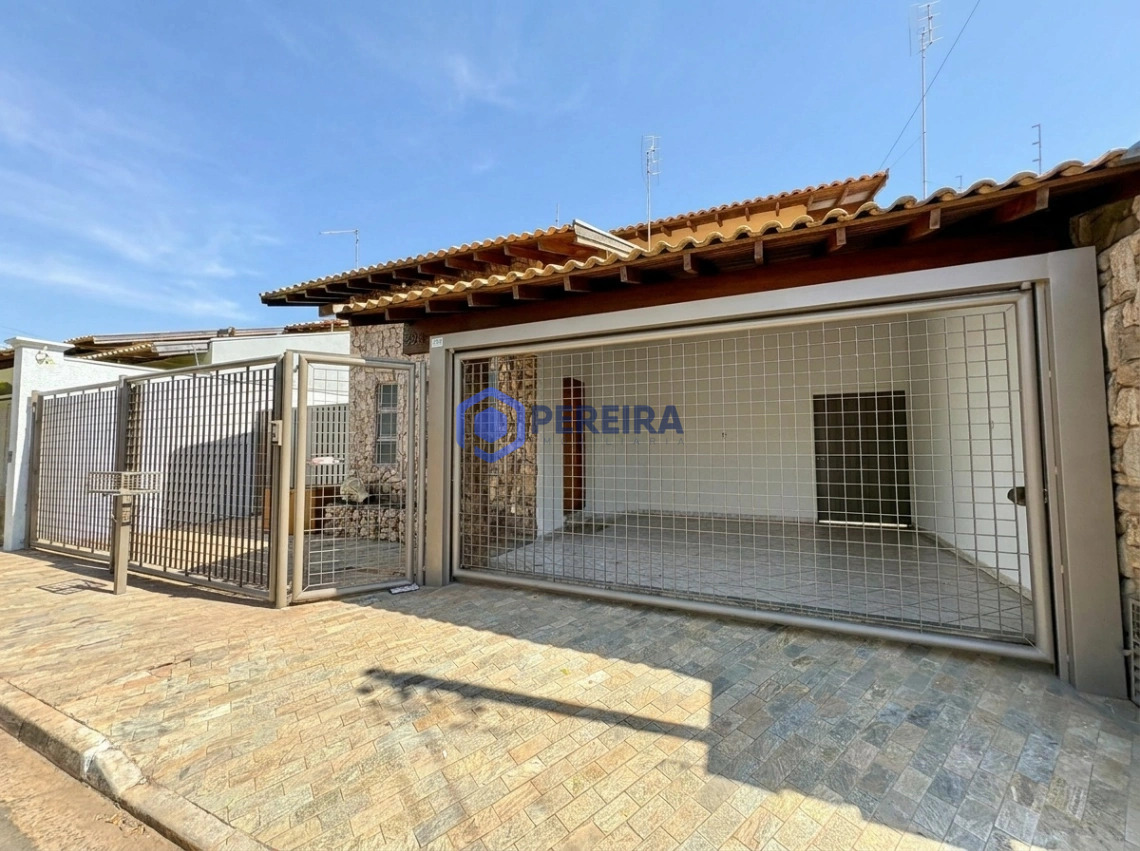 Casa à Venda - 3 Dorms e 1 Suíte - Chácara Aviação, Votuporanga - Foto principal