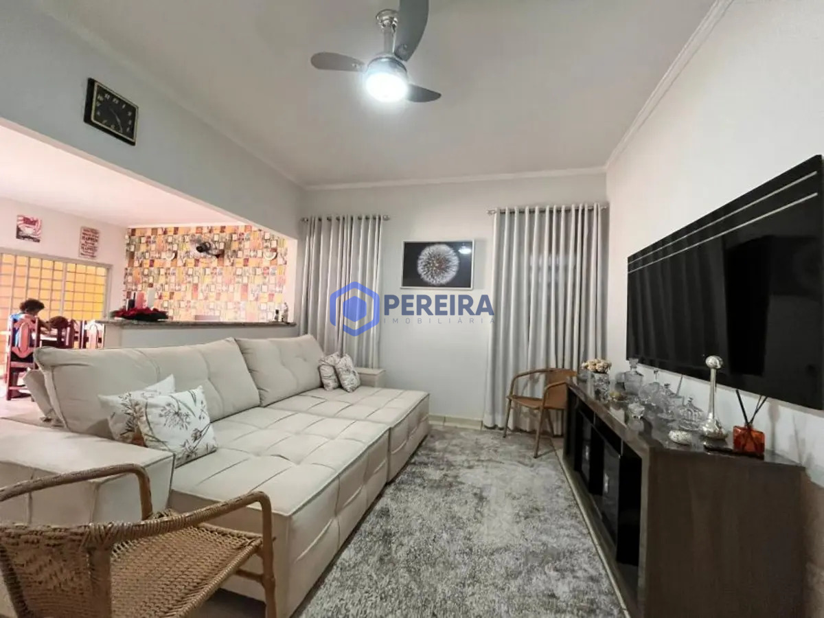 Casa para Venda - 4 dorms, 2 suítes - Friozi, Votuporanga - R$ 750000 - Foto 2