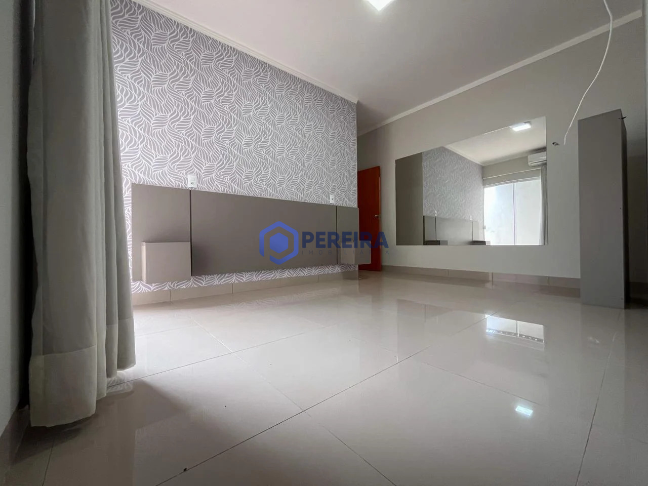 Casa à Venda com 3 Dorms e 1 suíte - Jardim Residencial Eulália, Votuporanga - Foto principal