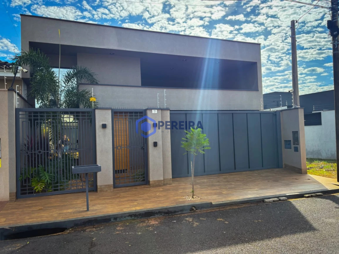 Casa Moderna com Pé-Direito Duplo, Suíte e Quintal Amplo - Jardim Residencial Eulália - Foto 2