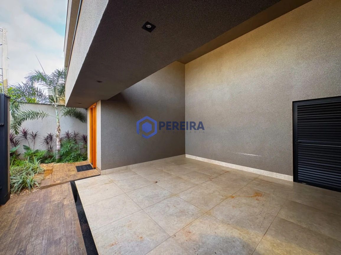 Casa Moderna com Pé-Direito Duplo, Suíte e Quintal Amplo - Jardim Residencial Eulália - Foto 4