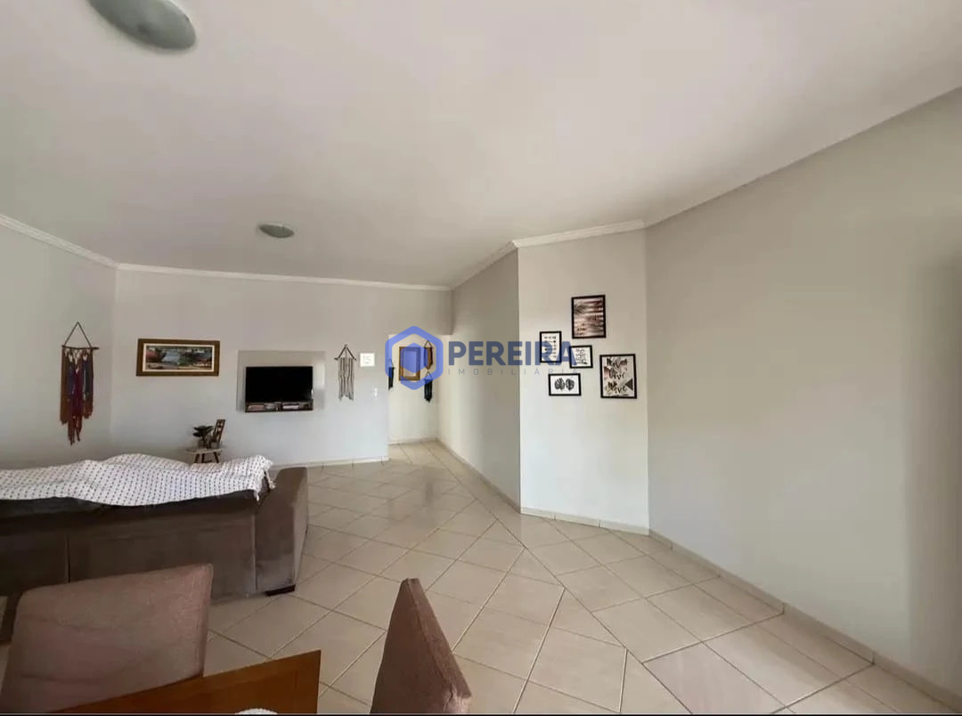Casa à Venda - 3 Dormitórios e 1 Suíte - PARQUE RESIDENCIAL FRIOZI - Foto 5