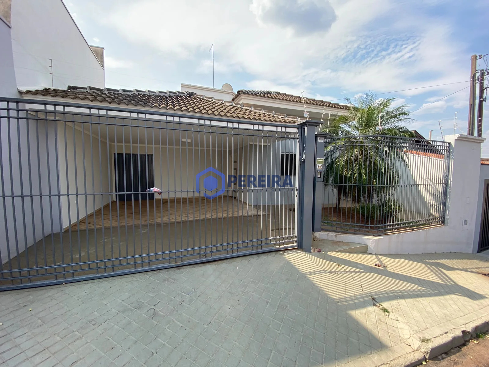Casa para Locação - 3 Dorms e 1 Suíte com Closet- Jardim Bom Clima, Votuporanga - Foto principal