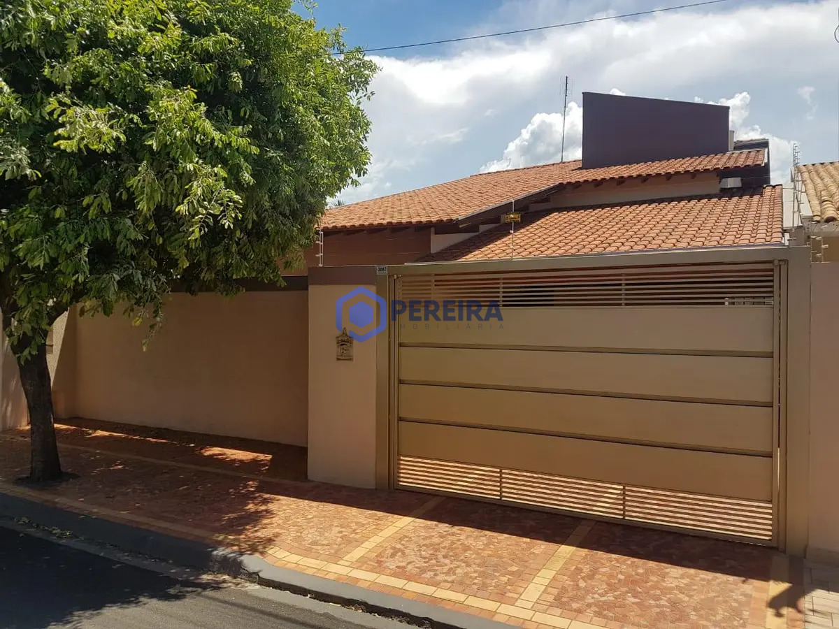 Casa com 3 dormitórios à venda, 244 m² por R$ 690.000,00 - Chácara Aviação - Votuporanga/SP - Foto principal