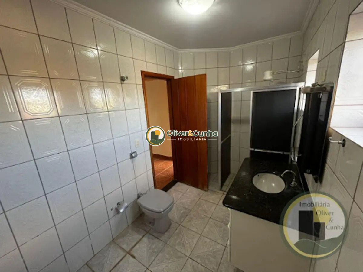 Casa Assobradada à Venda no Centro de Nova Luzitânia – 223m² - Foto principal