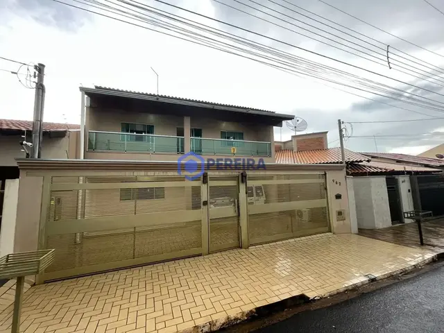 Casa com 3 dormitórios à venda, 229 m² por R$ 700.000,00 - Centro - Valentim Gentil/SP