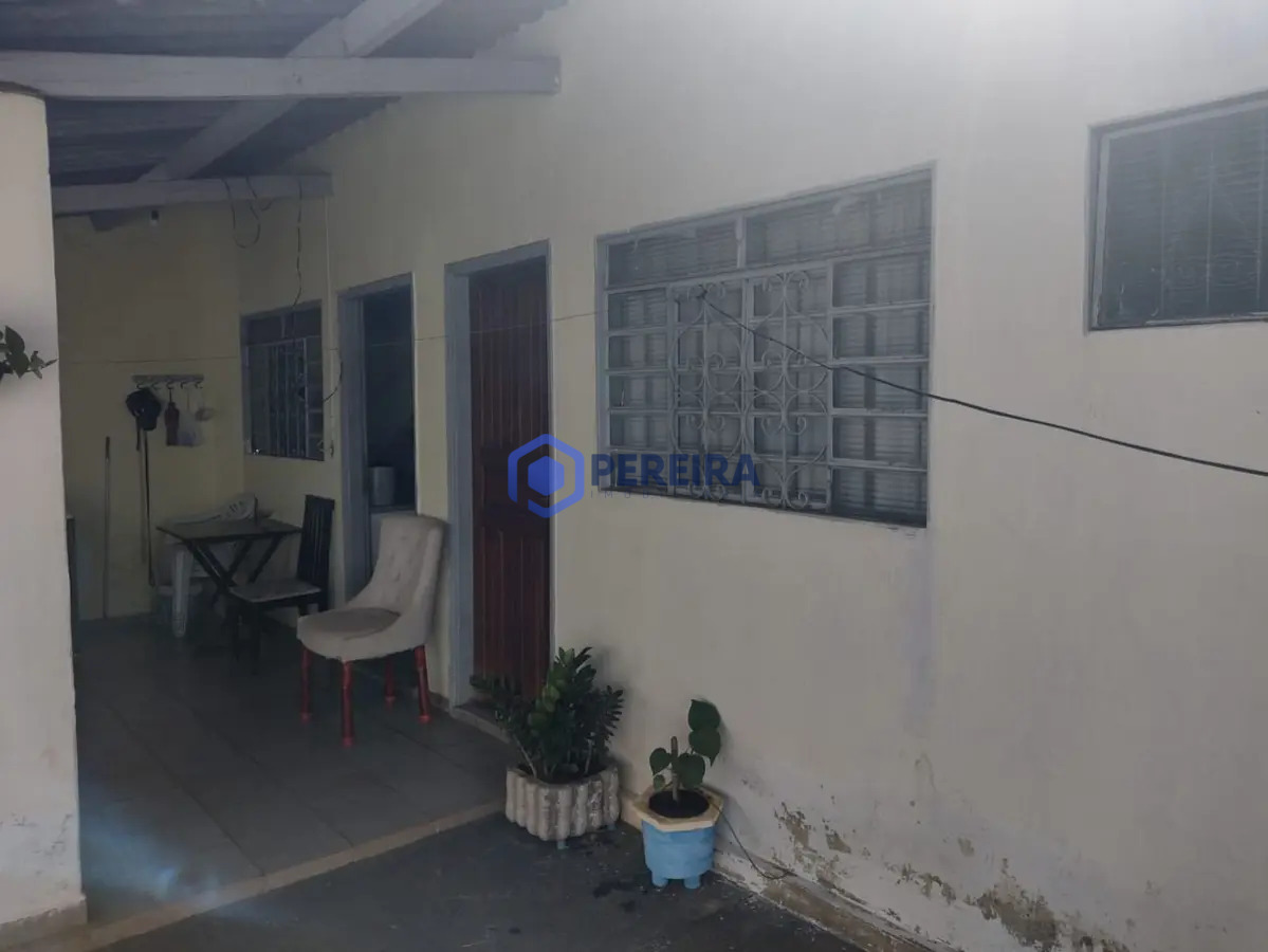 Edícula com 1 dormitório e terreno amplo à venda, 55 m² por R$ 200.000 - Jardim Bom Clima - Votuporanga/SP - Foto principal
