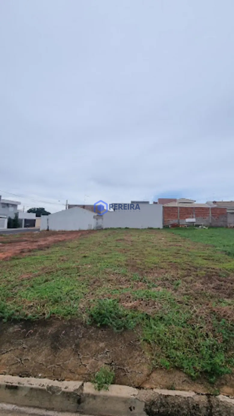 Terreno à venda, 240 m² por R$ 350.000,00 - Jardim Universitário - Votuporanga/SP - Foto principal