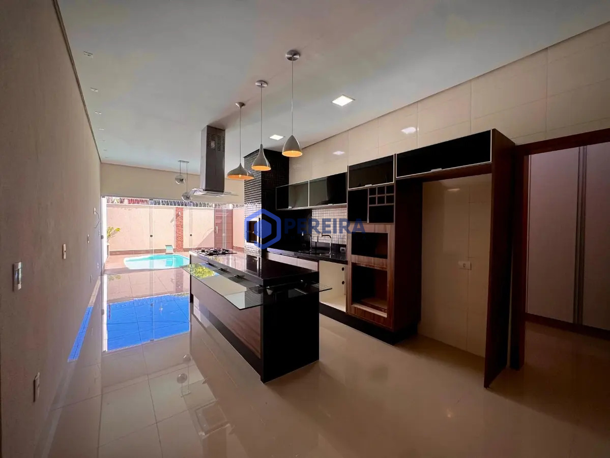 Casa com 3 dormitórios, 176 m² - venda por R$ 690.000,00 ou aluguel por R$ 3.800,00/mês - Parque Residencial do Lago - Votuporanga/SP - Foto principal