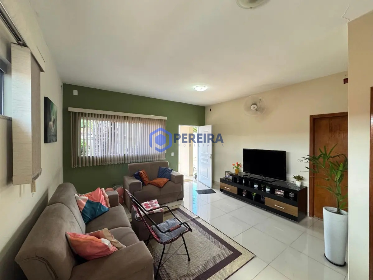 Casa à Venda com 3 Dorms e 2 Suítes - Vila América, Votuporanga - Foto principal