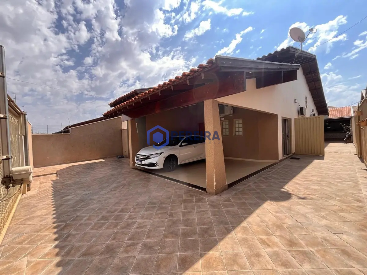 Casa com 3 dormitórios à venda, 202 m² por R$ 650.000 - Chácara Aviação - Votuporanga/SP - Foto principal
