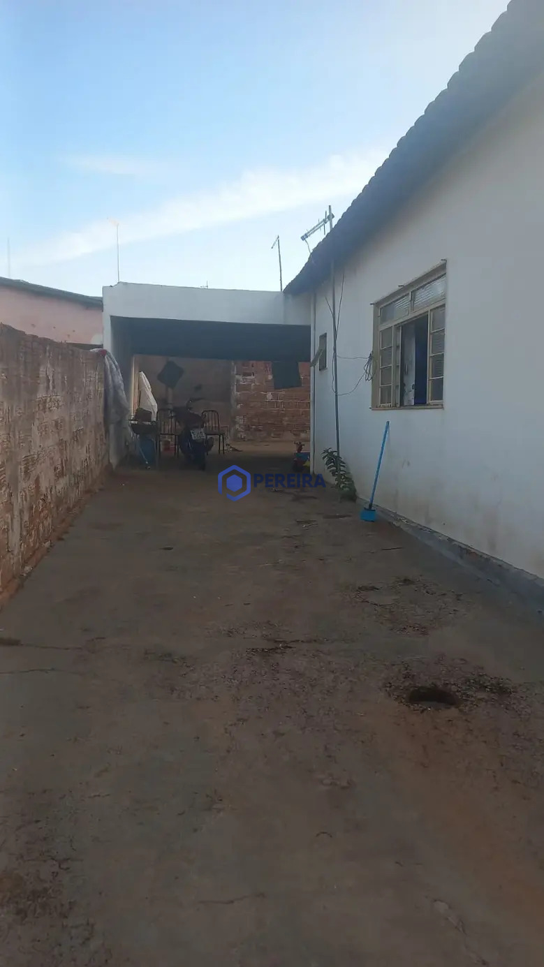 Casa à Venda com 3 Dormitórios - Estação, Votuporanga - Foto principal