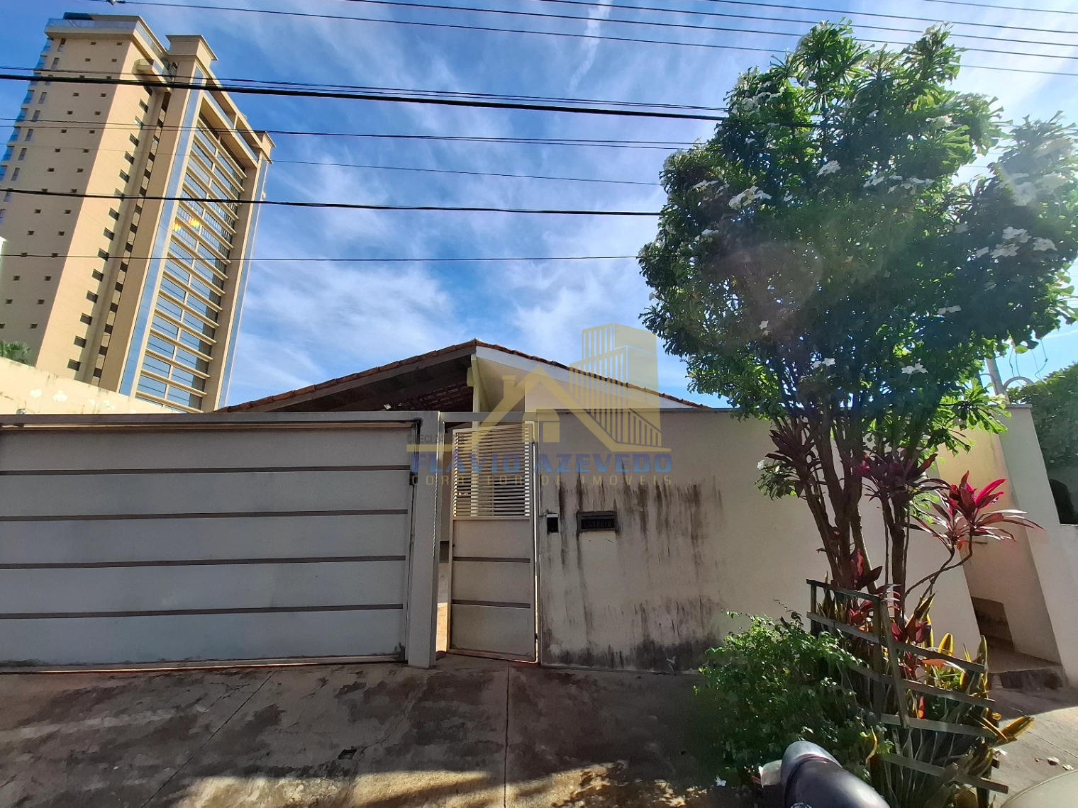 Casa Residencial para Venda com 5 Vagas - Centro, Votuporanga - Foto principal