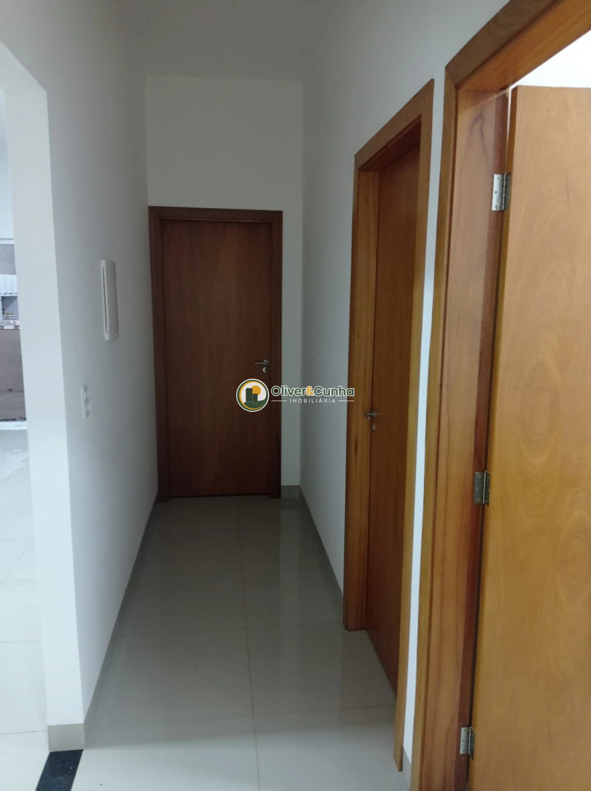 Casa à Venda - 3 Dormitórios e 1 Suíte - Jardim Barcelona, Votuporanga - Foto 2