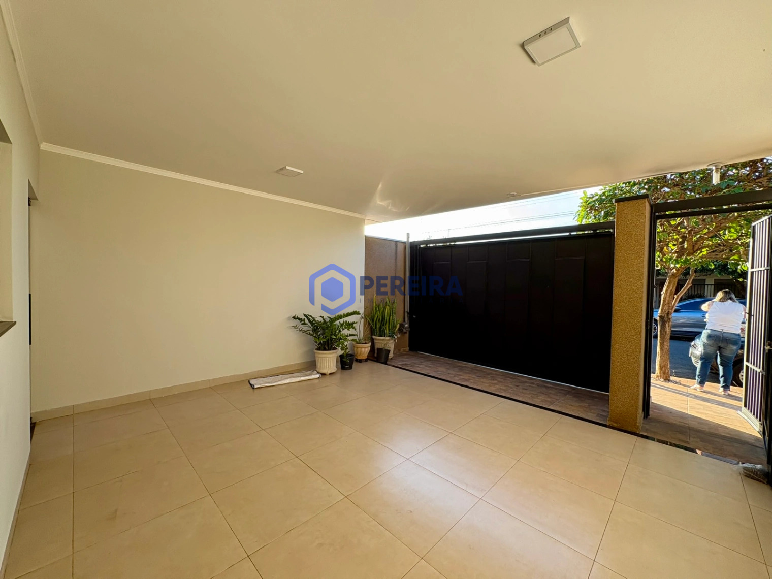 Casa à Venda - 2 Dormitórios e 1 Suíte - Parque Santa Felícia, Votuporanga - Foto 3