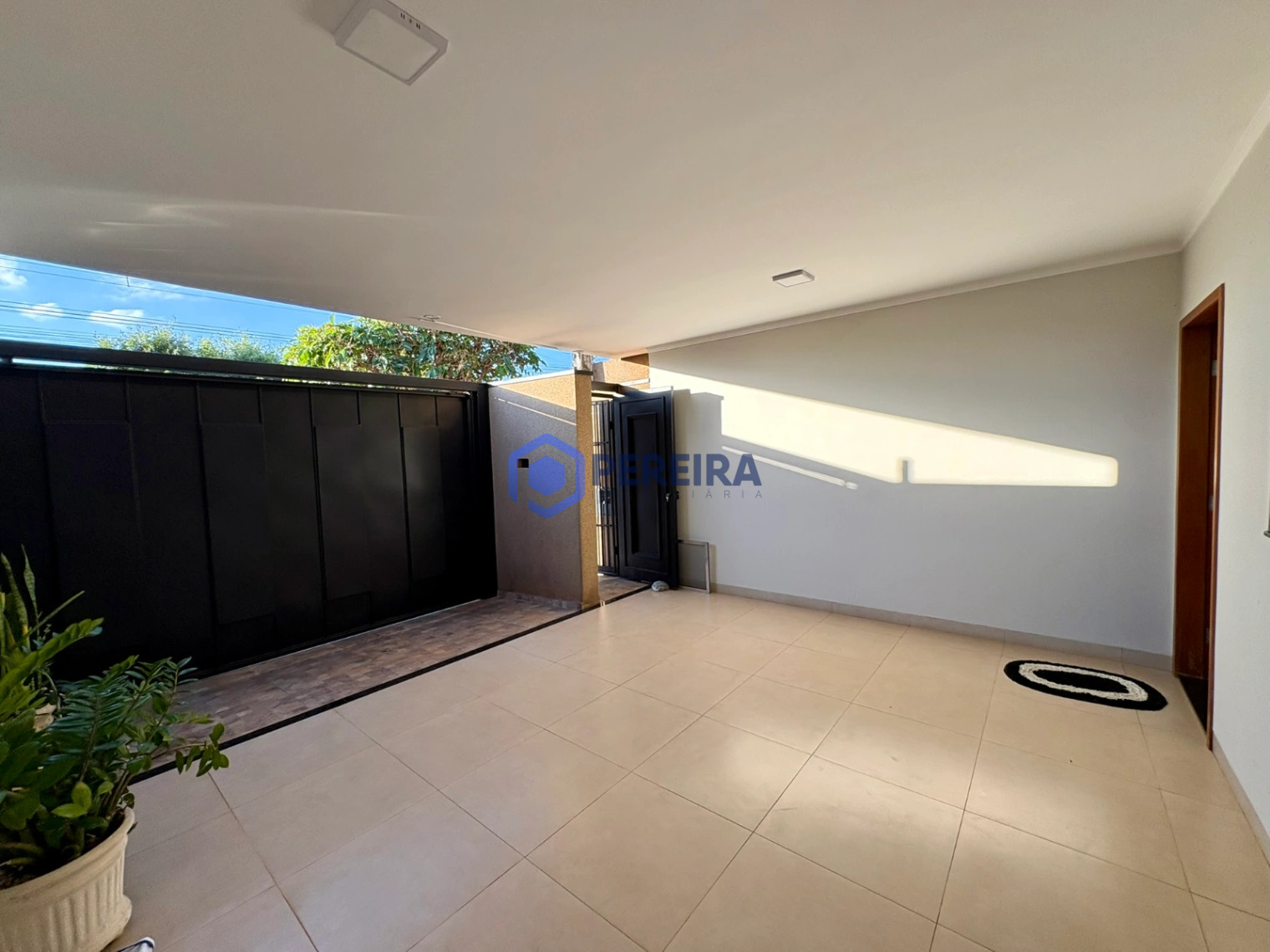 Casa à Venda - 2 Dormitórios e 1 Suíte - Parque Santa Felícia, Votuporanga - Foto 2