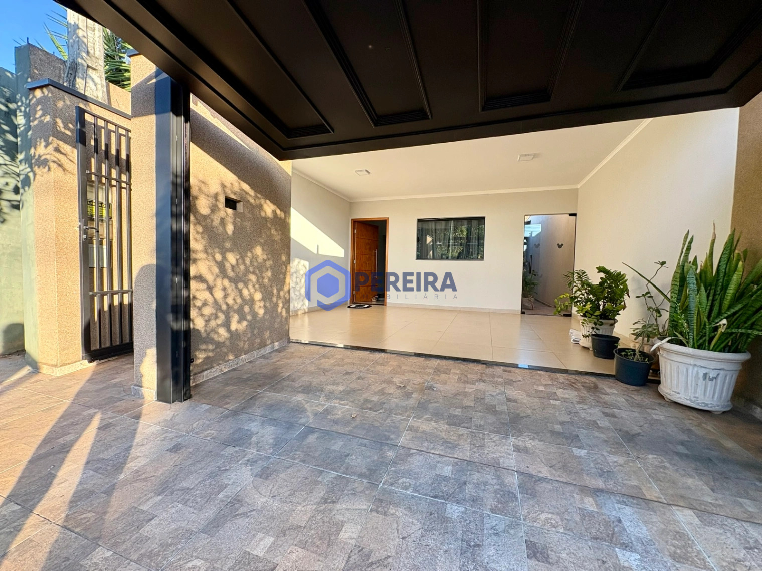 Casa à Venda - 2 Dormitórios e 1 Suíte - Parque Santa Felícia, Votuporanga - Foto principal