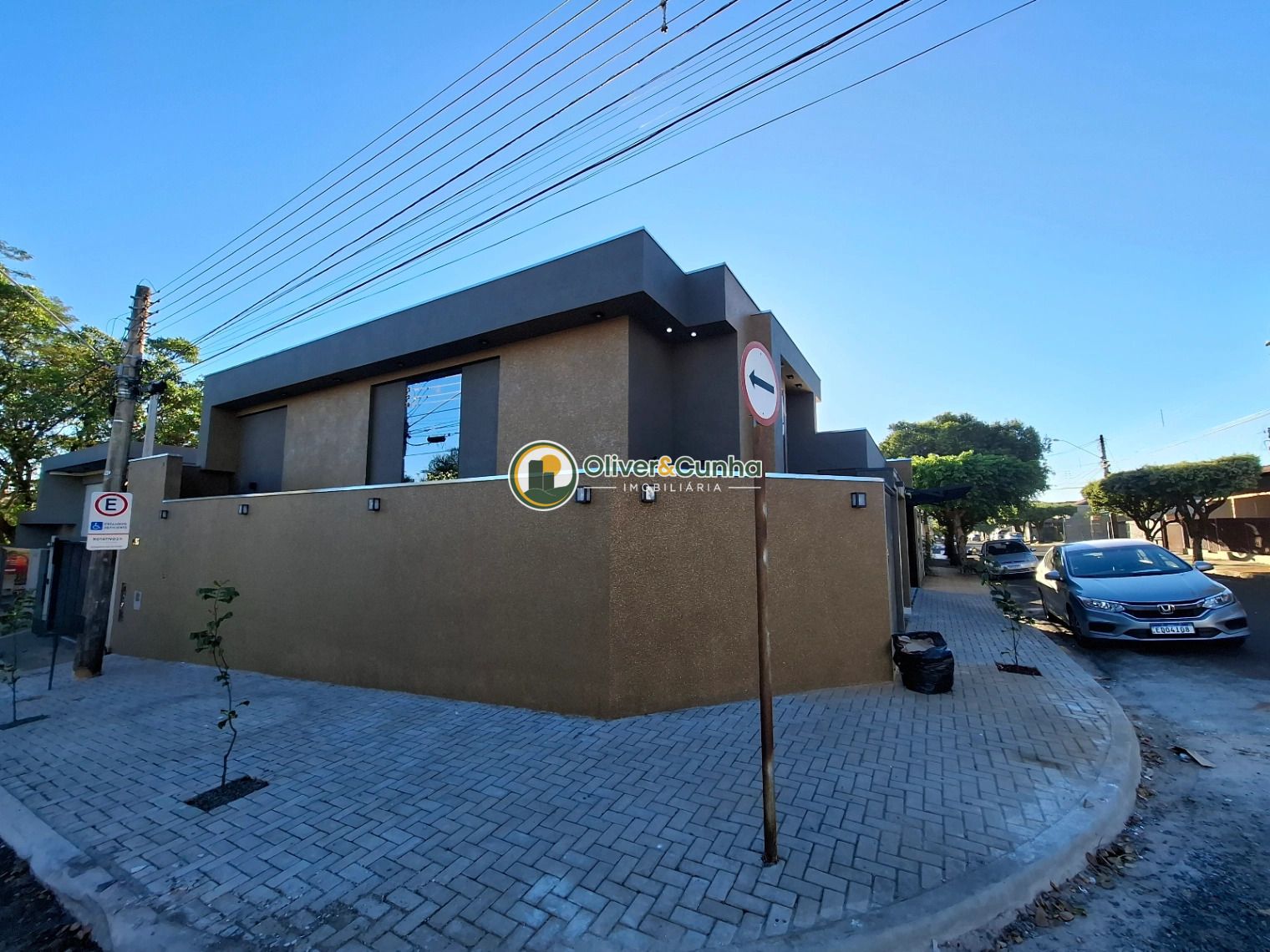 Casa à Venda - 3 Dormitórios e 1 Suíte - Santa Eliza, Votuporanga - Foto principal
