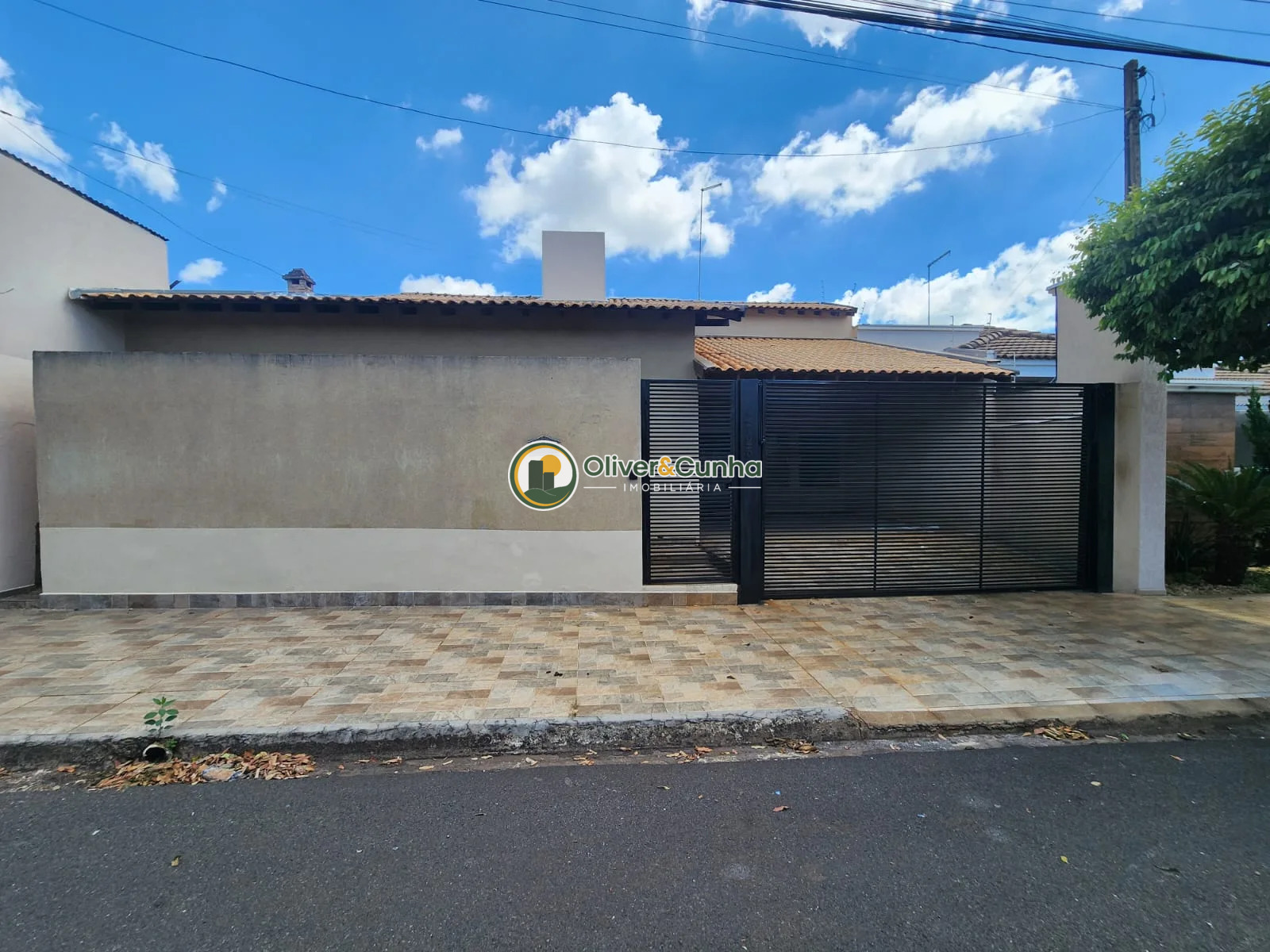 Casa à Locação - 3 Dormitórios e 1 Suíte - Jardim Orlando Mastrocola, Votuporanga - Foto principal