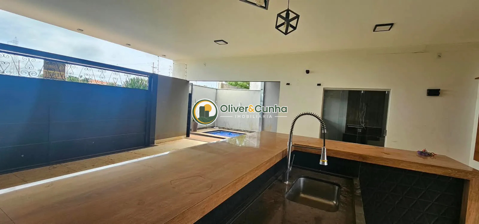Casa Comercial à Venda - 2 Dorms - Parque Cidade Jardim, Votuporanga - Foto principal