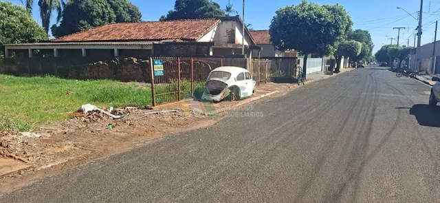 Terreno à Venda - Jardim Jussara, Cardoso