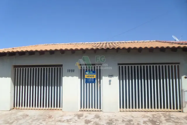 Casa à Venda - 3 Dorms - CDHU-F - Agustinho Teodolino, Cardoso