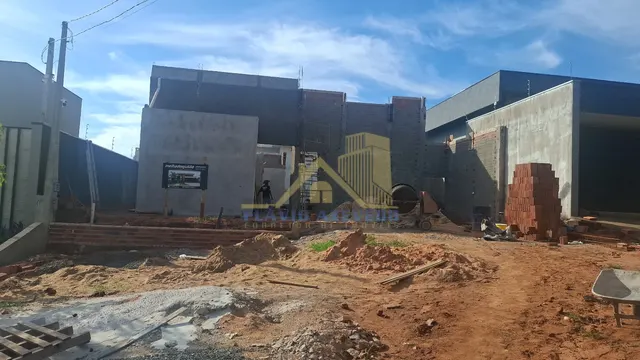 Casa à Venda com 3 Dorms e 3 Suítes - Jardim dos Ypês, Votuporanga