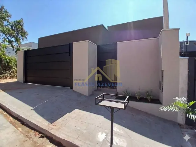 Casa à Venda - 3 Dorms e 1 Suíte - Jardim Vilar III, Votuporanga