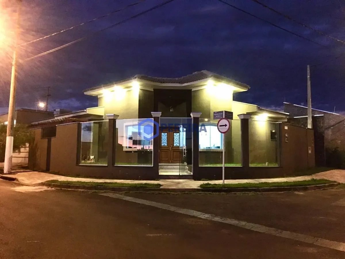 Casa com 3 dormitórios à venda, 130 m² por R$ 480.000,00 - Parque Cidade Jardim - Votuporanga/SP - Foto principal