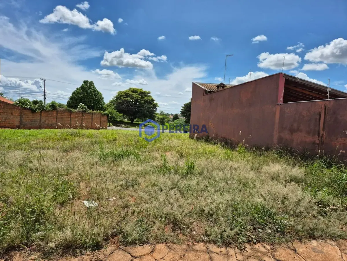 Terreno à venda, 220 m² por R$ 120.000 - Jardim Vilar - Votuporanga/SP - Foto principal