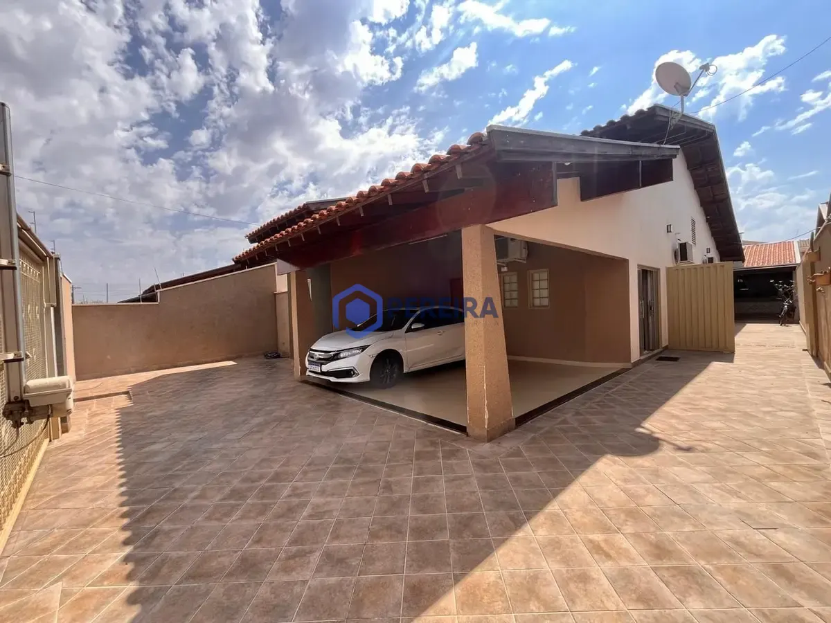 Casa com 3 dormitórios à venda, 202 m² por R$ 650.000 - Chácara Aviação - Votuporanga/SP - Foto principal
