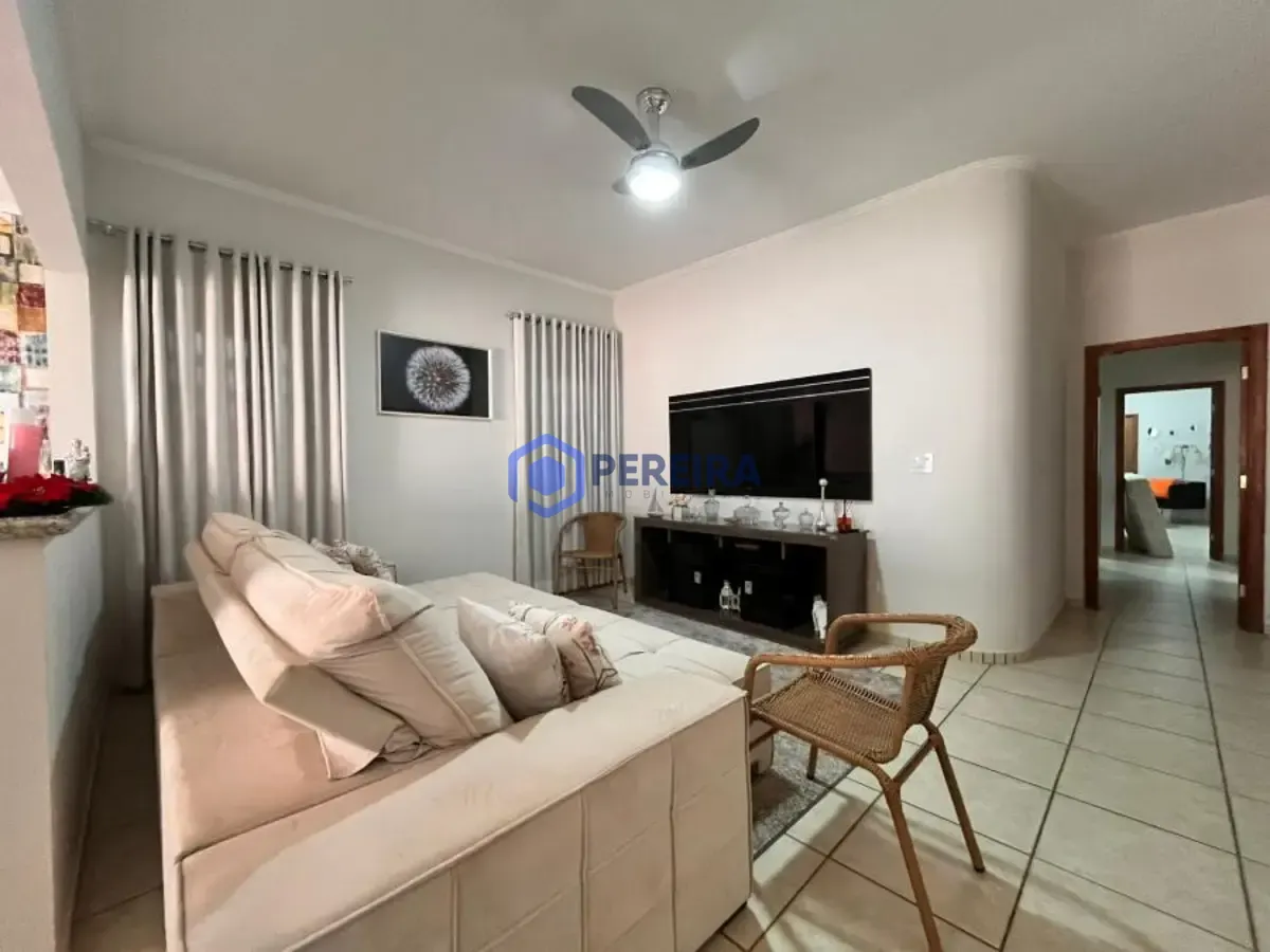 Casa para Venda - 4 dorms, 2 suítes - Friozi, Votuporanga - R$ 750000 - Foto principal