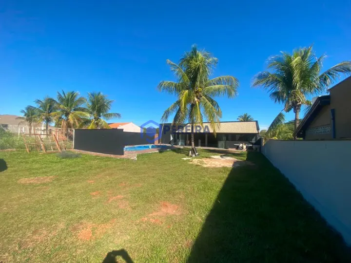 Chácara à Venda - 3 Dorms e 2 Suítes - Região Privilegiada - Foto principal