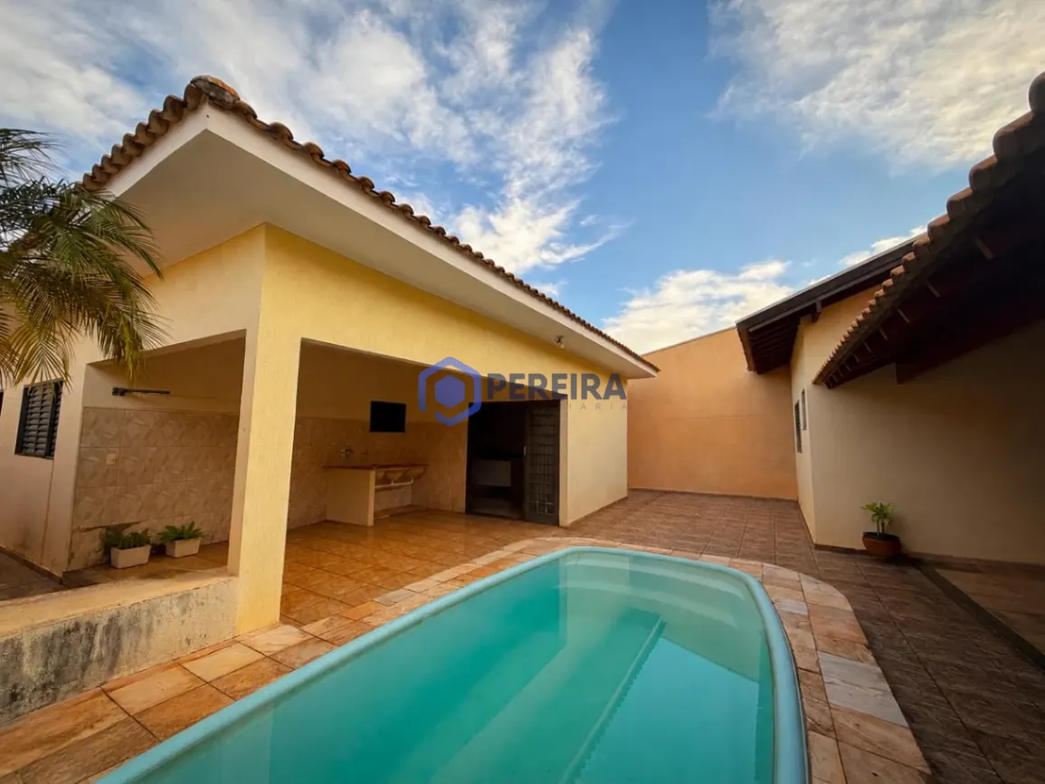 Casa à Venda - 3 Dorms e 1 Suíte - Pozzobon, Votuporanga - Foto principal