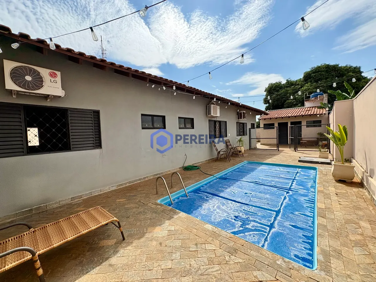 Casa à Venda - 3 Suítes - Estação, Votuporanga - Foto principal