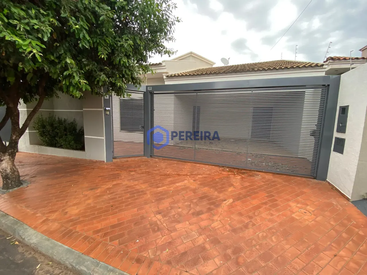 Casa à Locação/Venda - 3 Dorms e 1 Suíte - Parque das Nações, Votuporanga - Foto principal