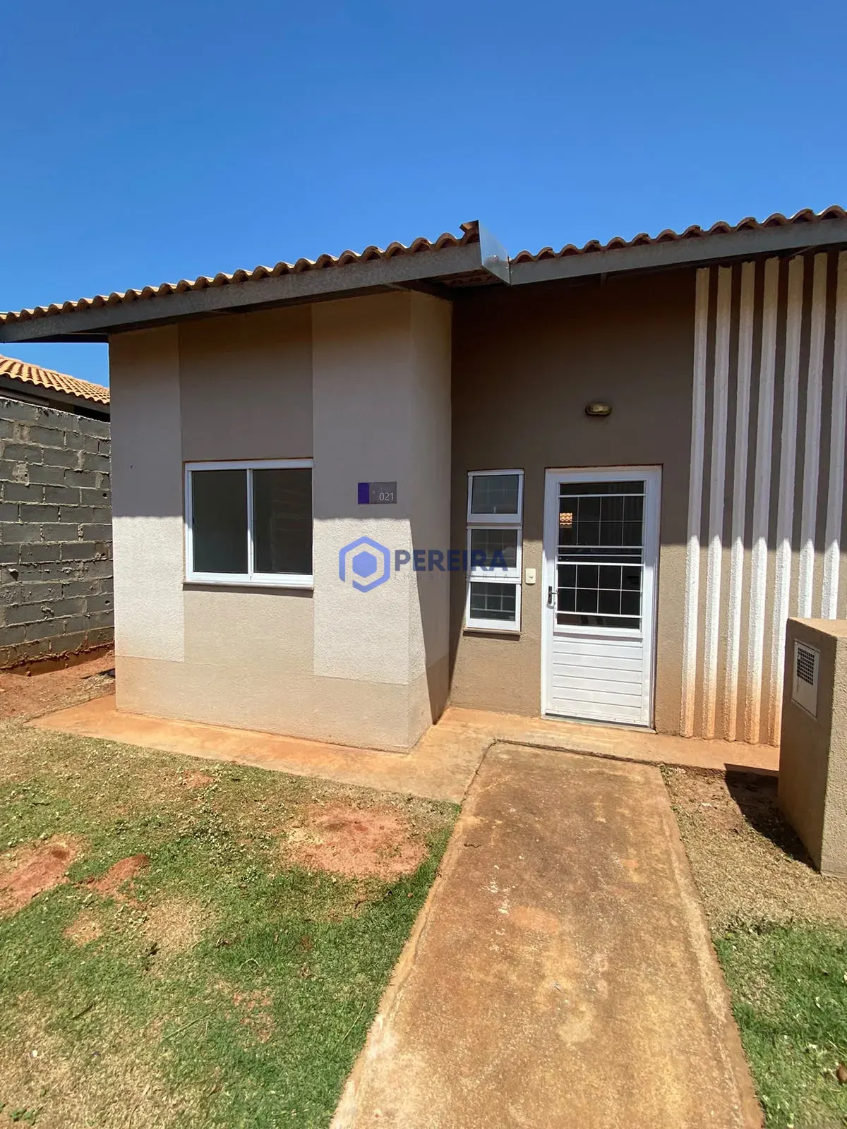 Casa para Locação - 2 Dorms e Vaga - Vila América, Votuporanga - Foto principal