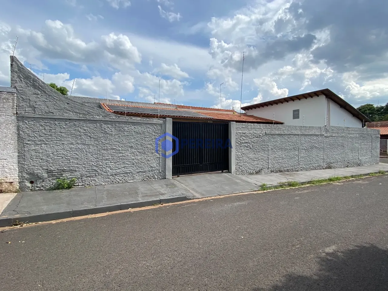 Casa para Locação - 2 Dormitórios e Suíte - São João, Votuporanga - Foto principal