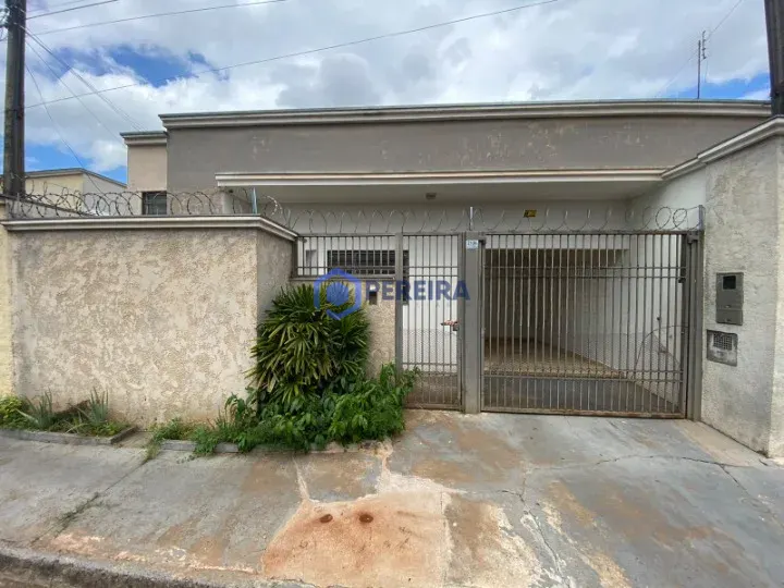 Casa para Locação - 2 Dorms - Pozzobon, Votuporanga - Foto principal