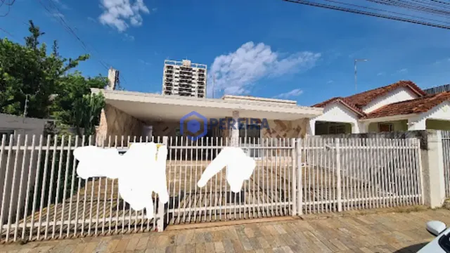 Casa com 3 dormitórios à venda, 261 m² por R$ 700.000,00 - Centro - Votuporanga/SP