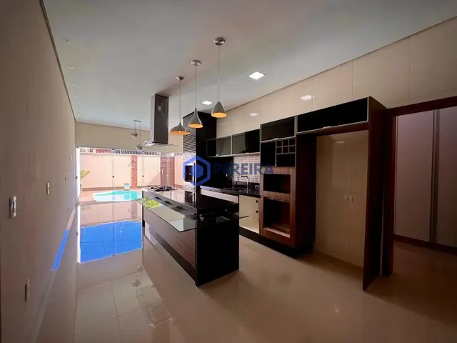 Casa com 3 dormitórios, 176 m² - venda por R$ 690.000,00 ou aluguel por R$ 3.800,00/mês - Parque Residencial do Lago - Votuporanga/SP