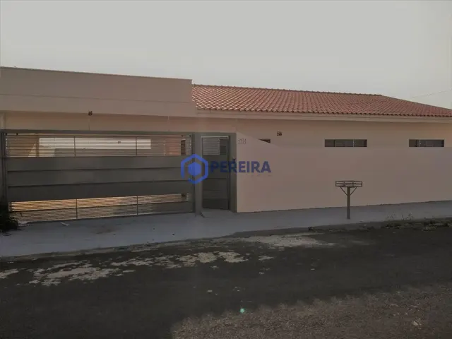 Casa para Locação - 3 Dorms e 1 Suíte - Jardim Santa Paula, Votuporanga
